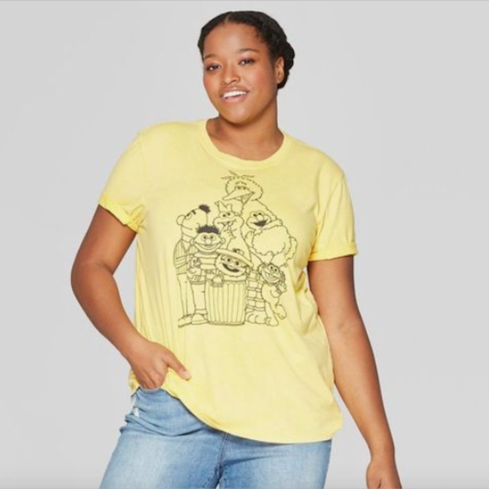 NWT Sesame Street the whole gang juniors t-shirt